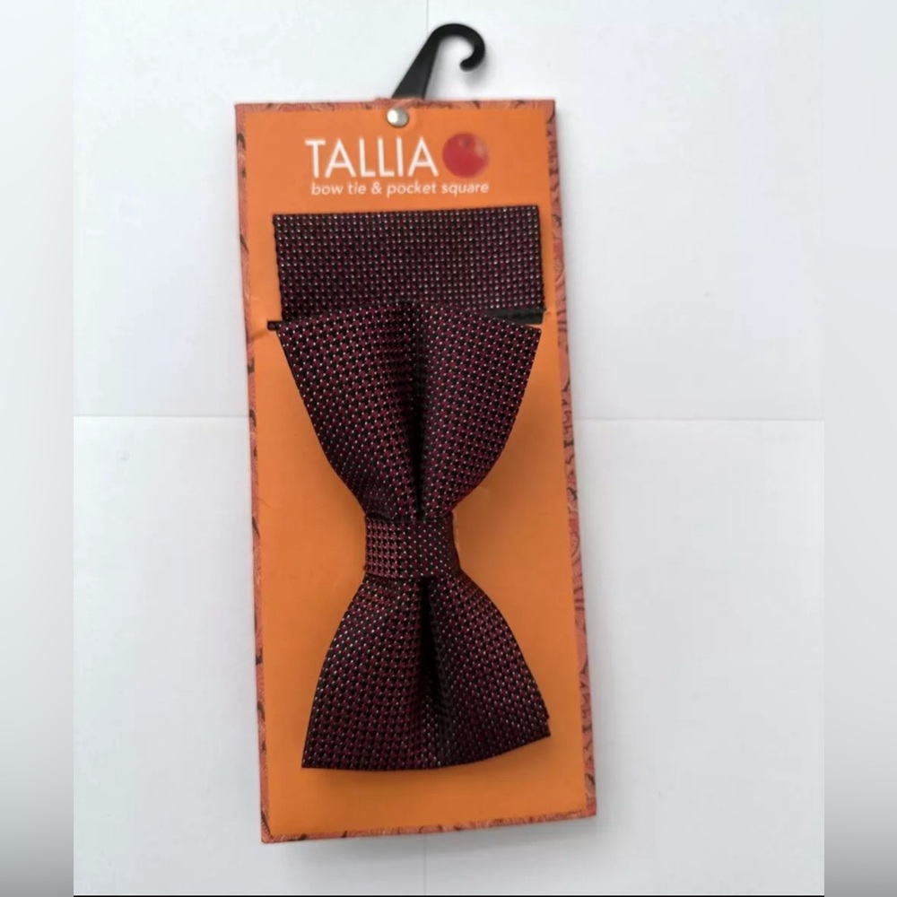Tallia Lurex Bow Tie & Pocket Square Set  -Wine-